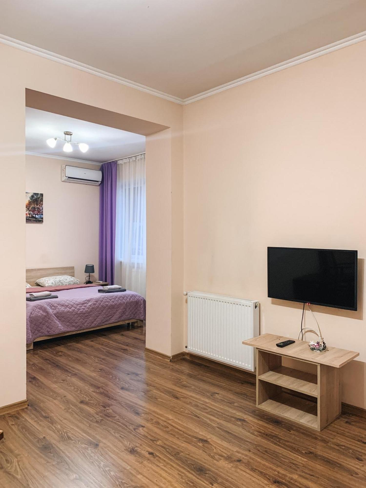 Apartments Domovik Parkaniya, 2A Mukachevo Exterior foto
